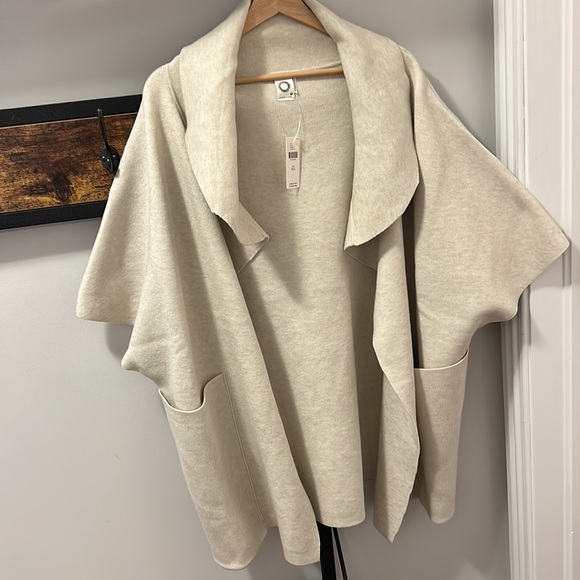 Akemi+kin one size NWT Emory knit wrap - Picture 11 of 11